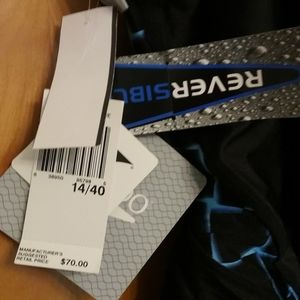 Reversible bathing suit